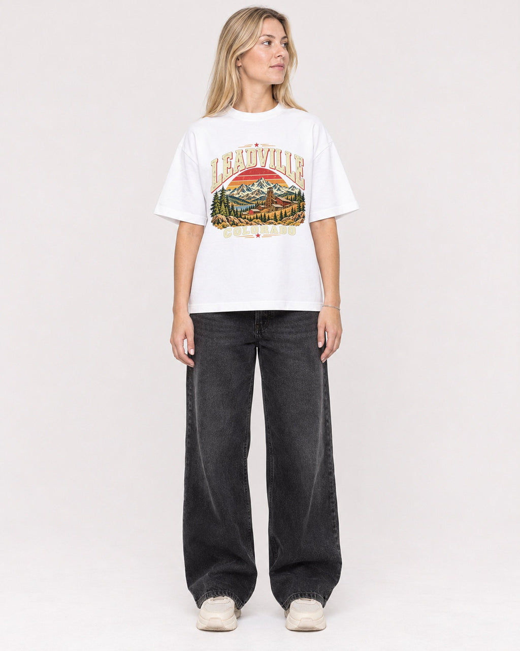 Mockup Boxy Heavyweight Tee White female full-body 08