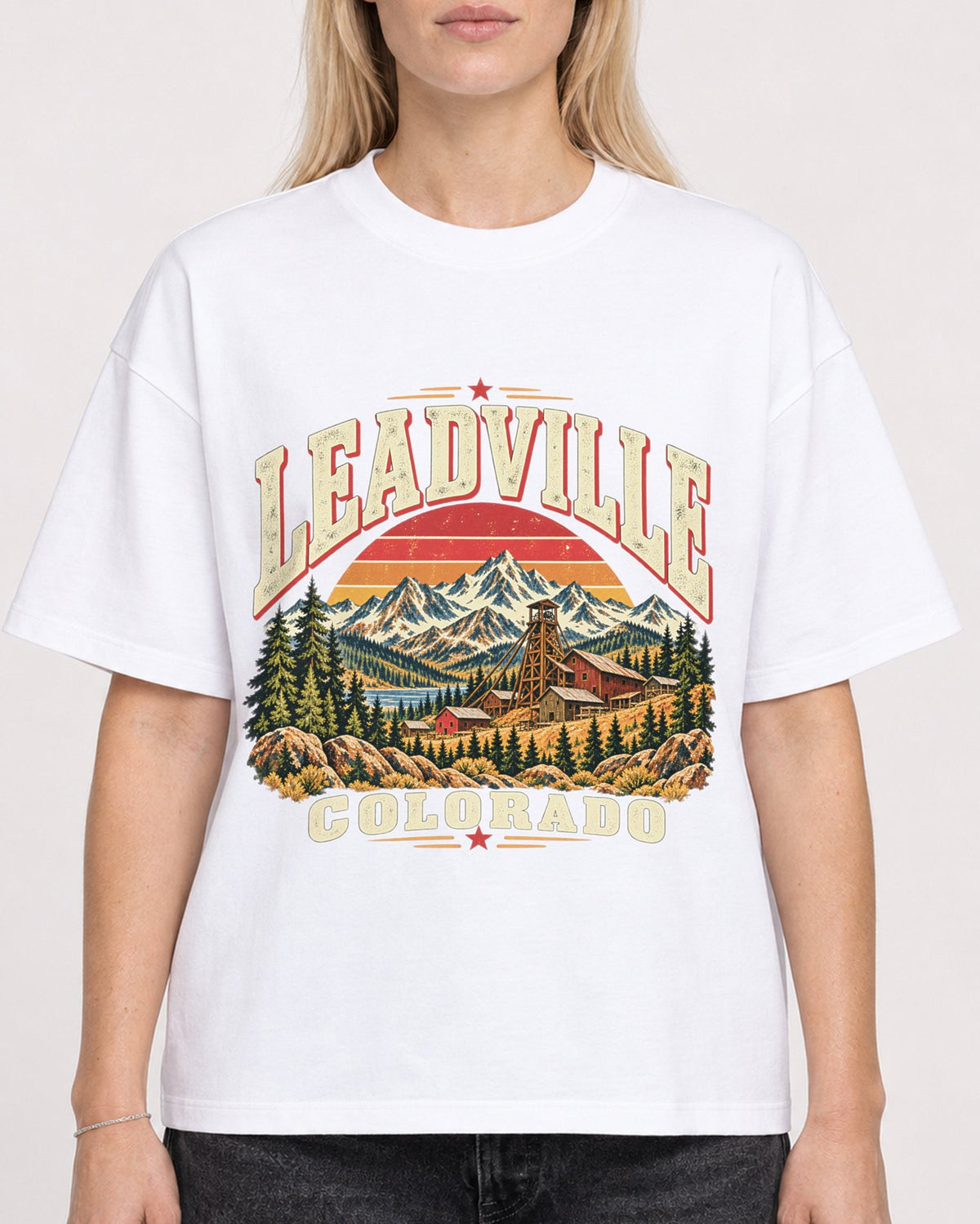 Mockup Boxy Heavyweight Tee White female close-up 08