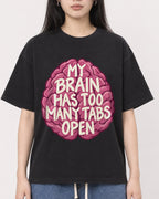 Mockup Boxy Heavyweight Tee Black female close-up 01