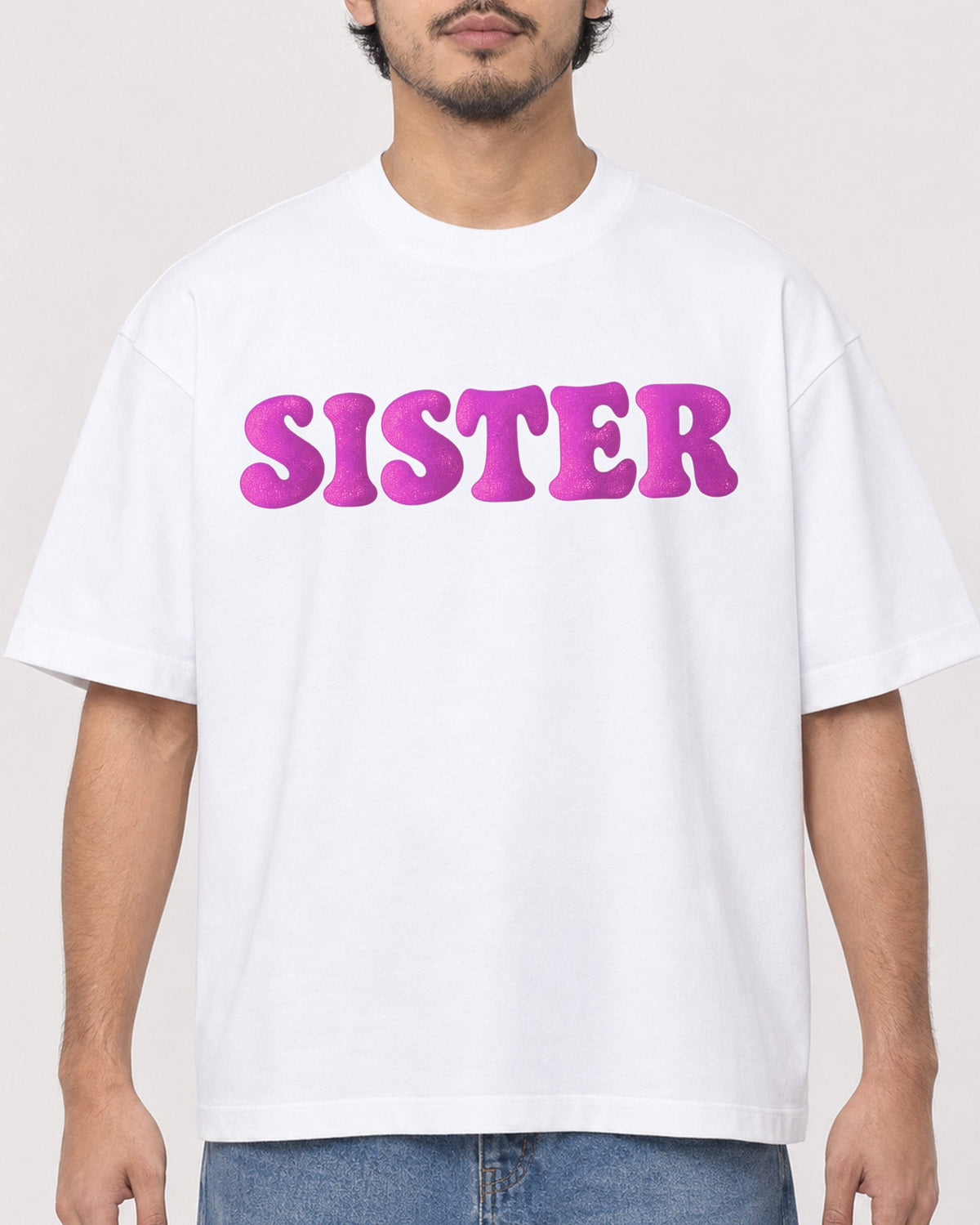 Mockup Boxy Heavyweight Tee White male close-up 02