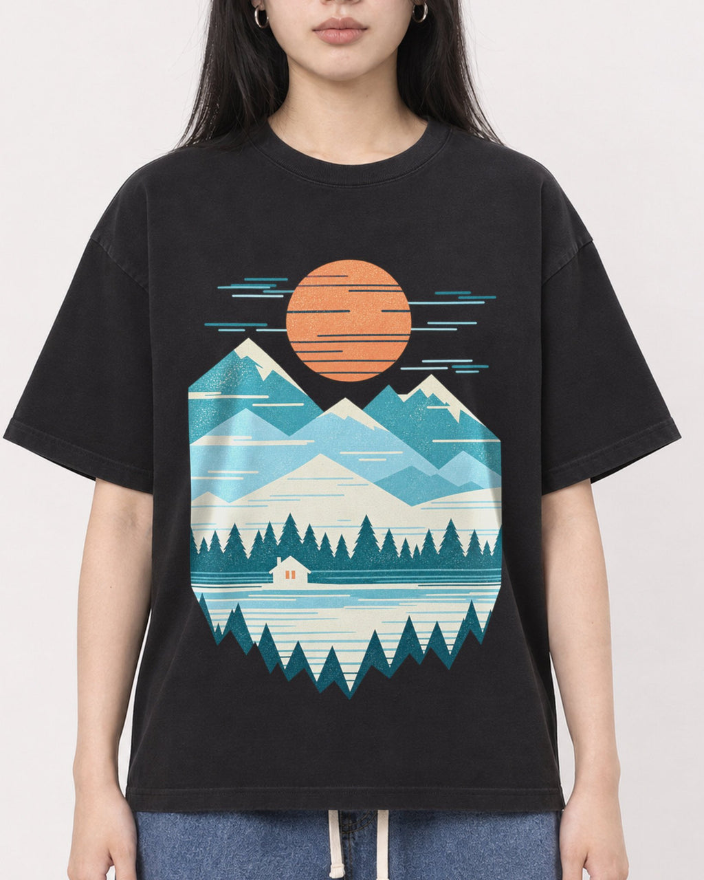 Mockup Boxy Heavyweight Tee Black female close-up 01