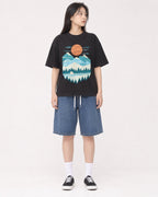 Mockup Boxy Heavyweight Tee Black female full-body 01