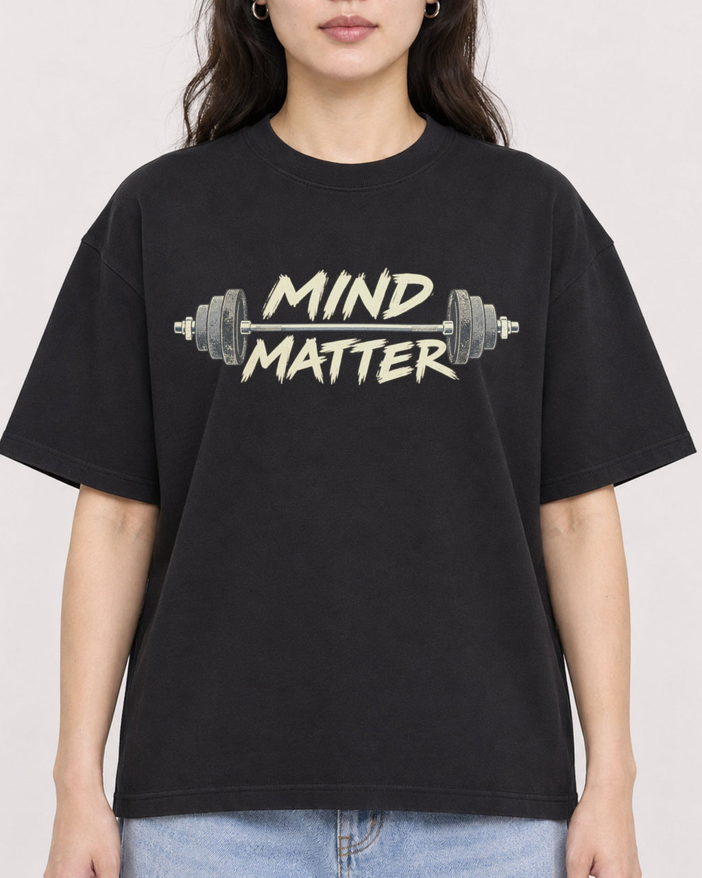 Mockup Boxy Heavyweight Tee Black female close-up 03
