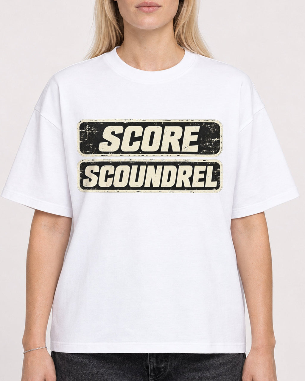 Mockup Boxy Heavyweight Tee White female close-up 08
