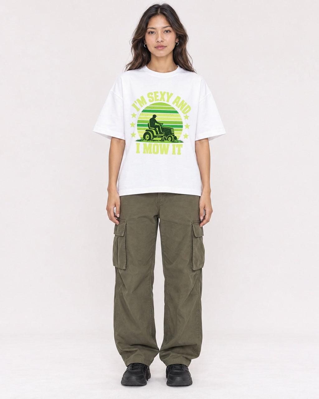 Mockup Boxy Heavyweight Tee White female full-body 02