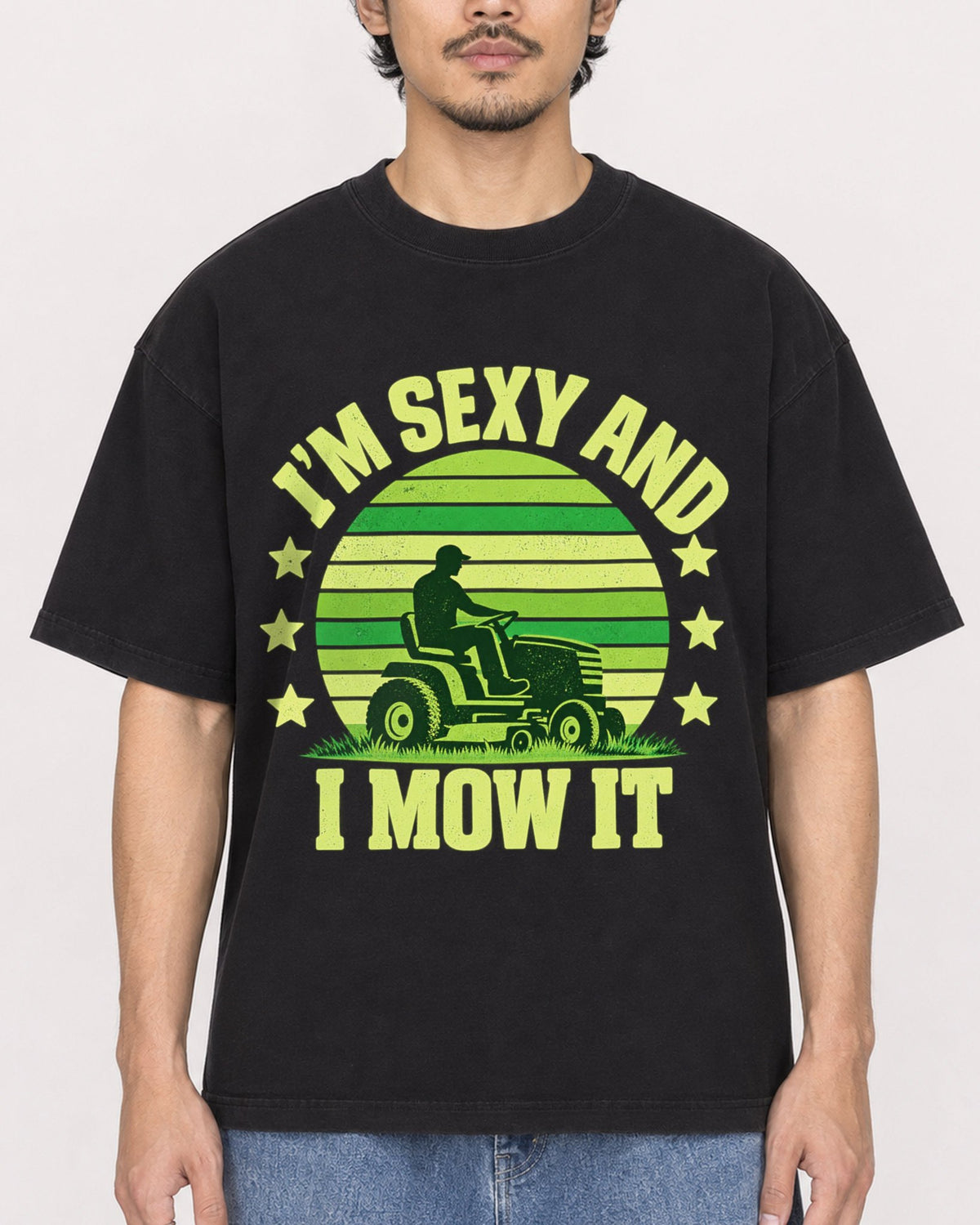 Mockup Boxy Heavyweight Tee Black male close-up 02
