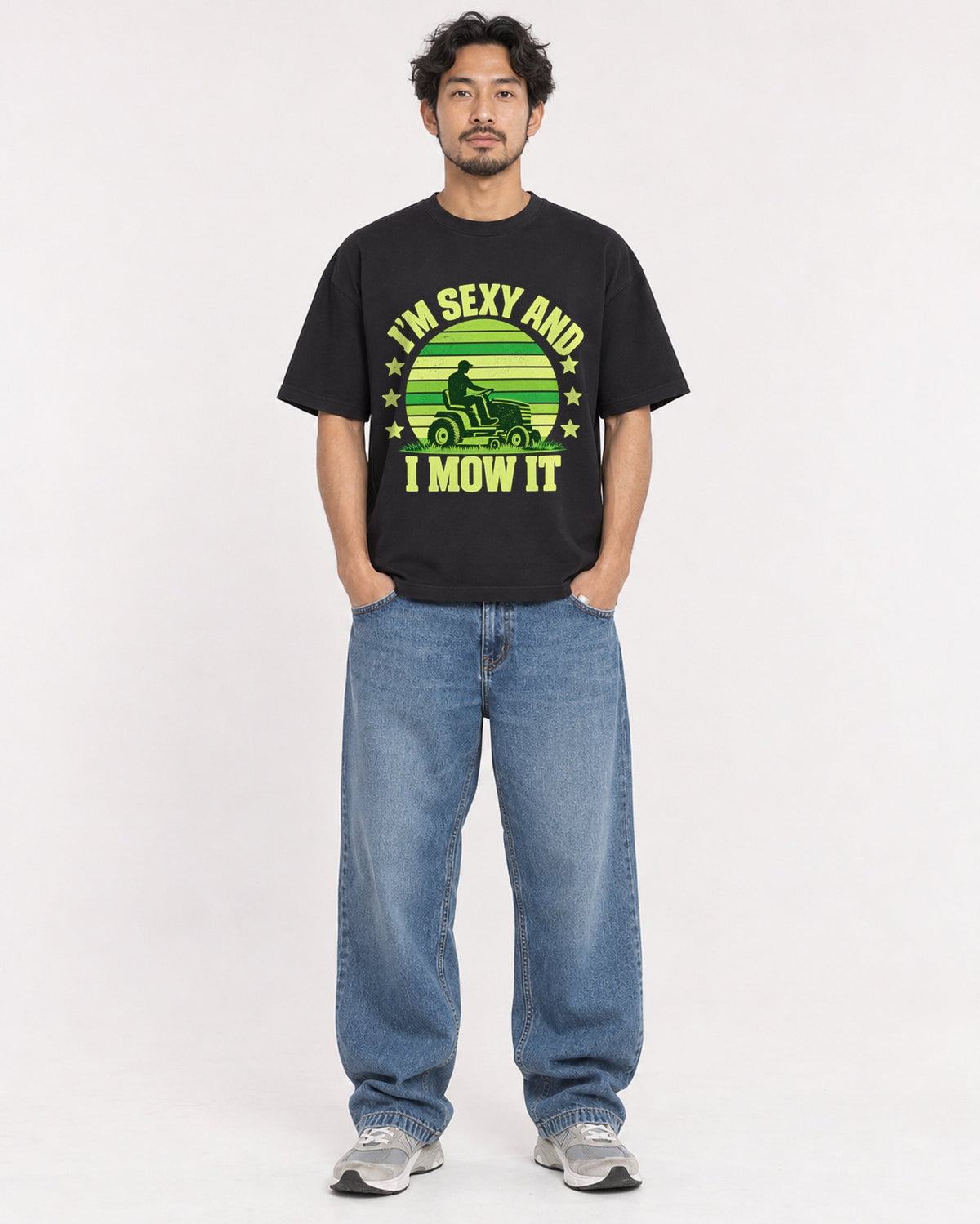 Mockup Boxy Heavyweight Tee Black male full-body 02