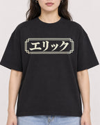 Mockup Boxy Heavyweight Tee Black female close-up 03