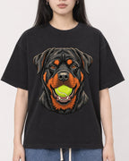 Mockup Boxy Heavyweight Tee Black female close-up 01