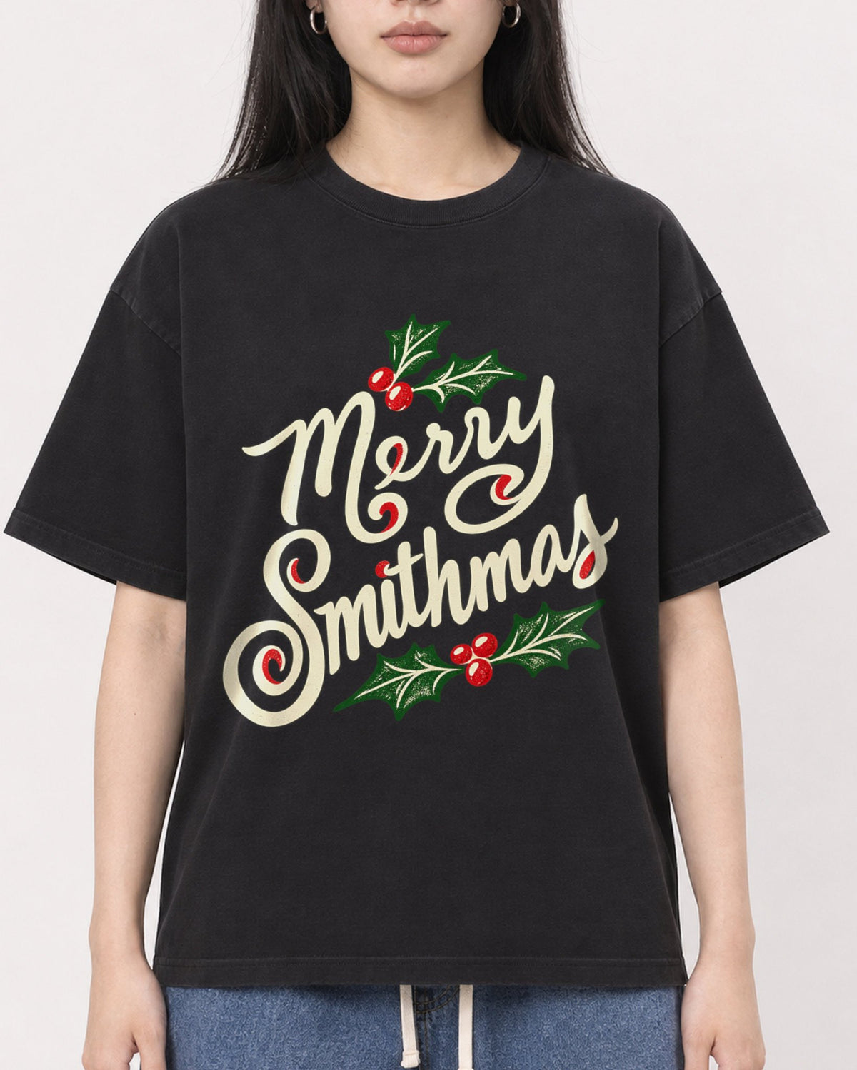 Mockup Boxy Heavyweight Tee Black female close-up 01