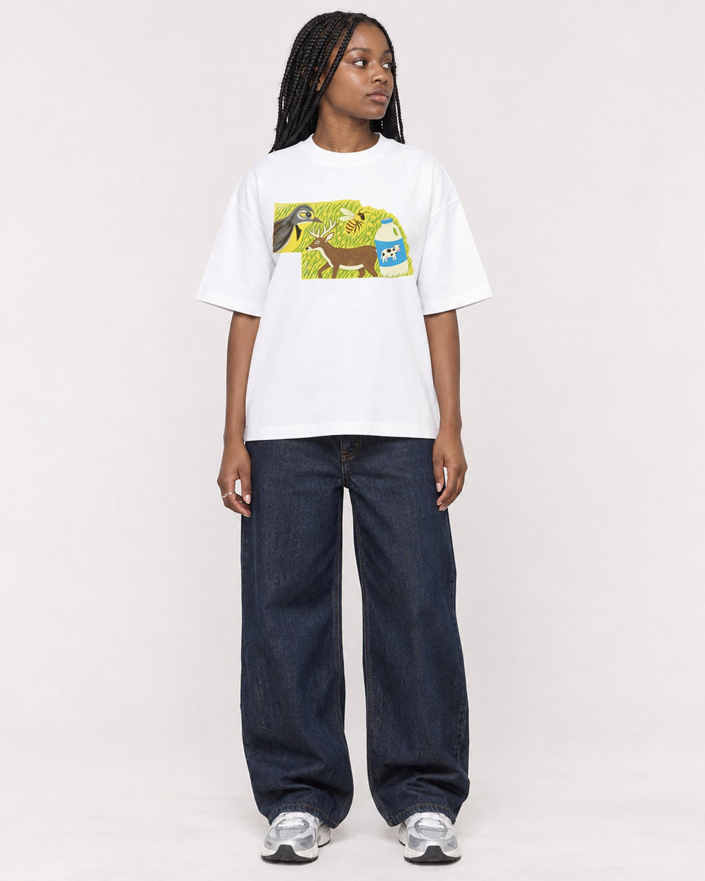 Mockup Boxy Heavyweight Tee White female full-body 04