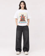 Mockup Boxy Heavyweight Tee White female full-body 03