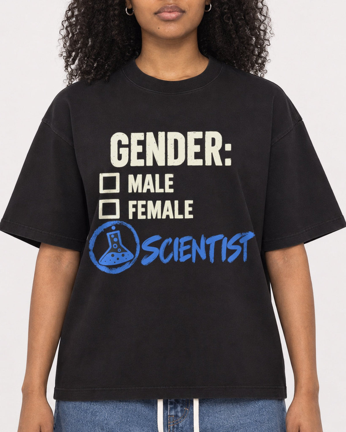 Mockup Boxy Heavyweight Tee Black female close-up 05
