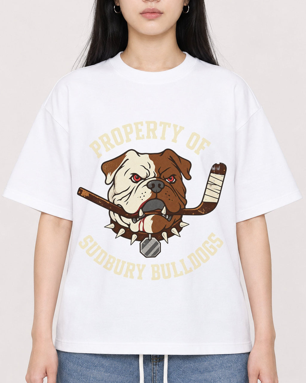 Mockup Boxy Heavyweight Tee White female close-up 01