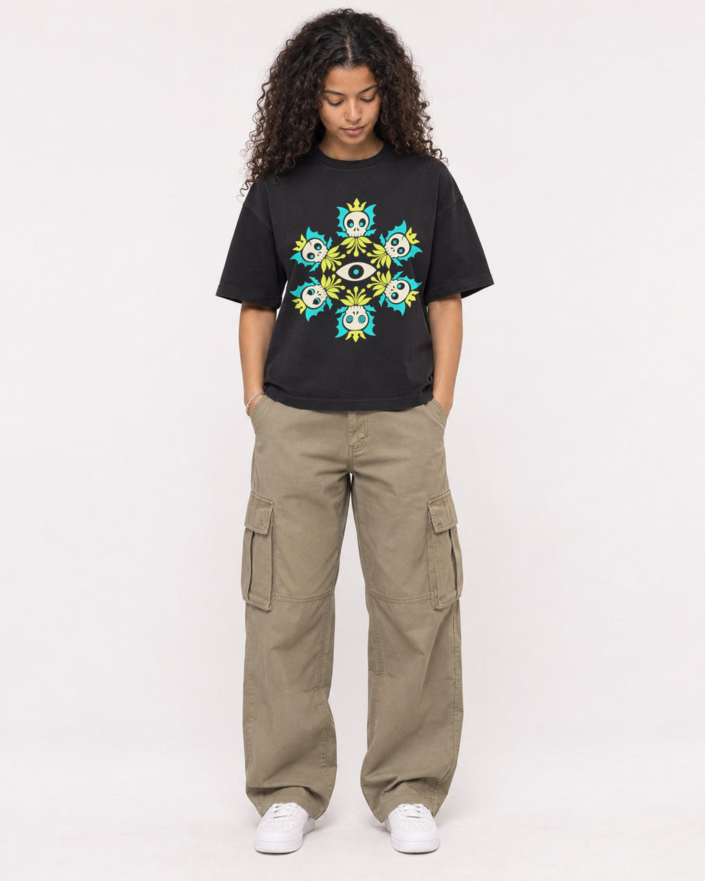 Mockup Boxy Heavyweight Tee Black female full-body 10