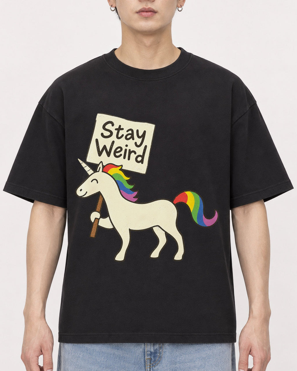 Mockup Boxy Heavyweight Tee Black male close-up 01