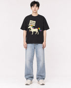 Mockup Boxy Heavyweight Tee Black male full-body 01