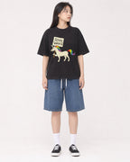 Mockup Boxy Heavyweight Tee Black female full-body 01