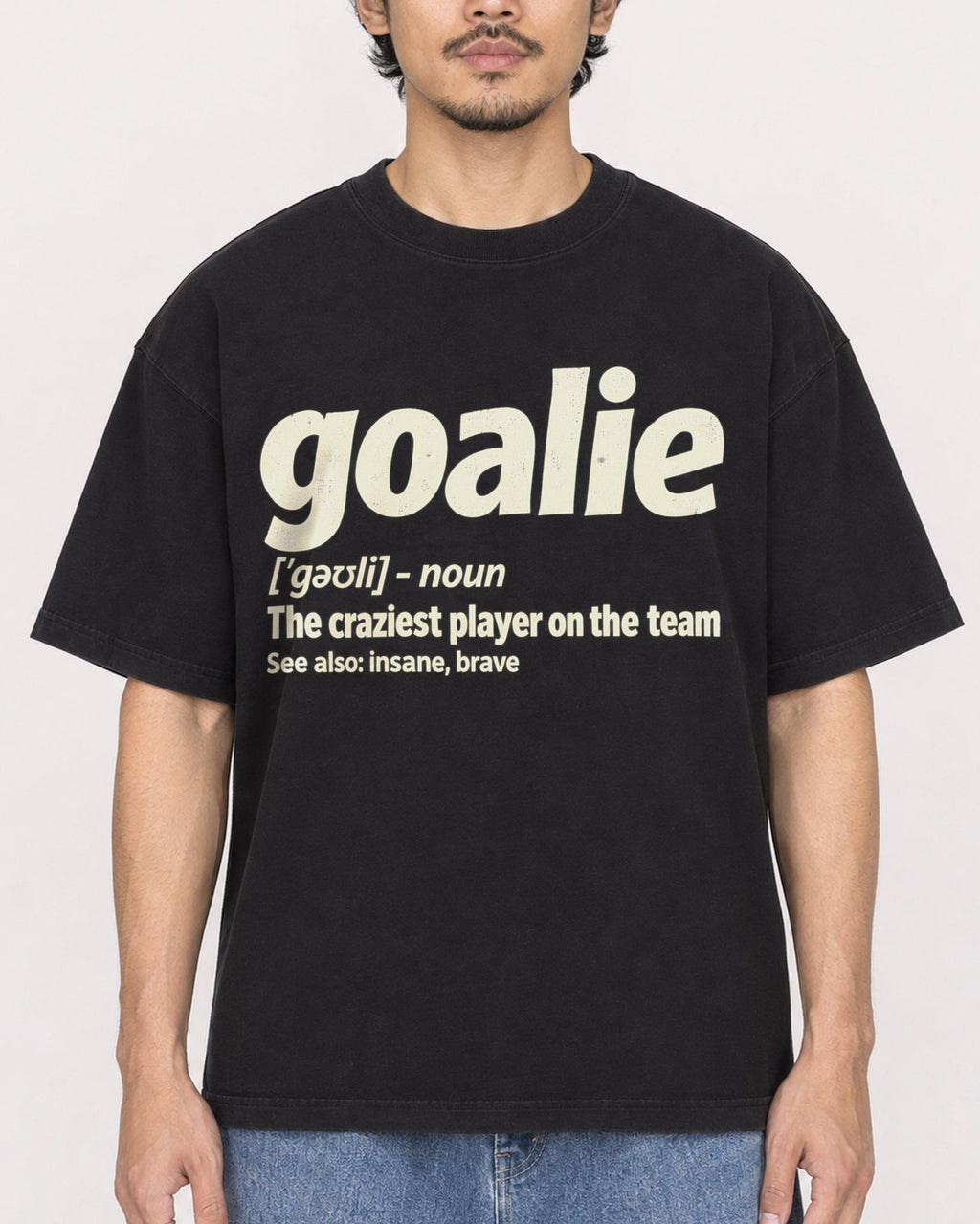 Mockup Boxy Heavyweight Tee Black male close-up 02
