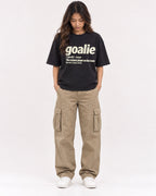 Mockup Boxy Heavyweight Tee Black female full-body 02