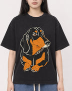 Mockup Boxy Heavyweight Tee Black female close-up 01
