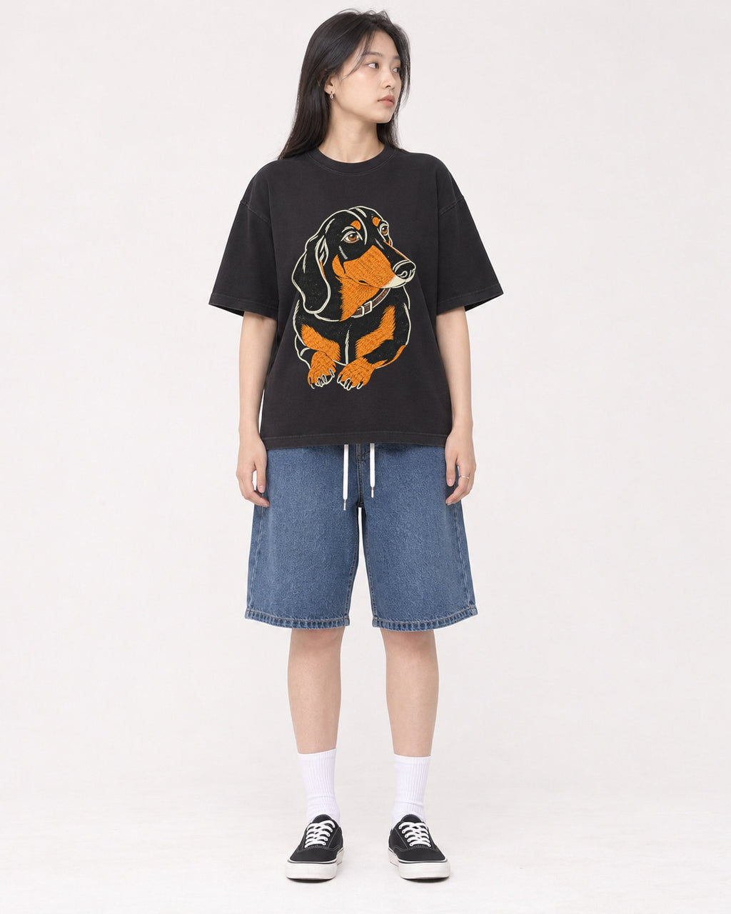 Mockup Boxy Heavyweight Tee Black female full-body 01
