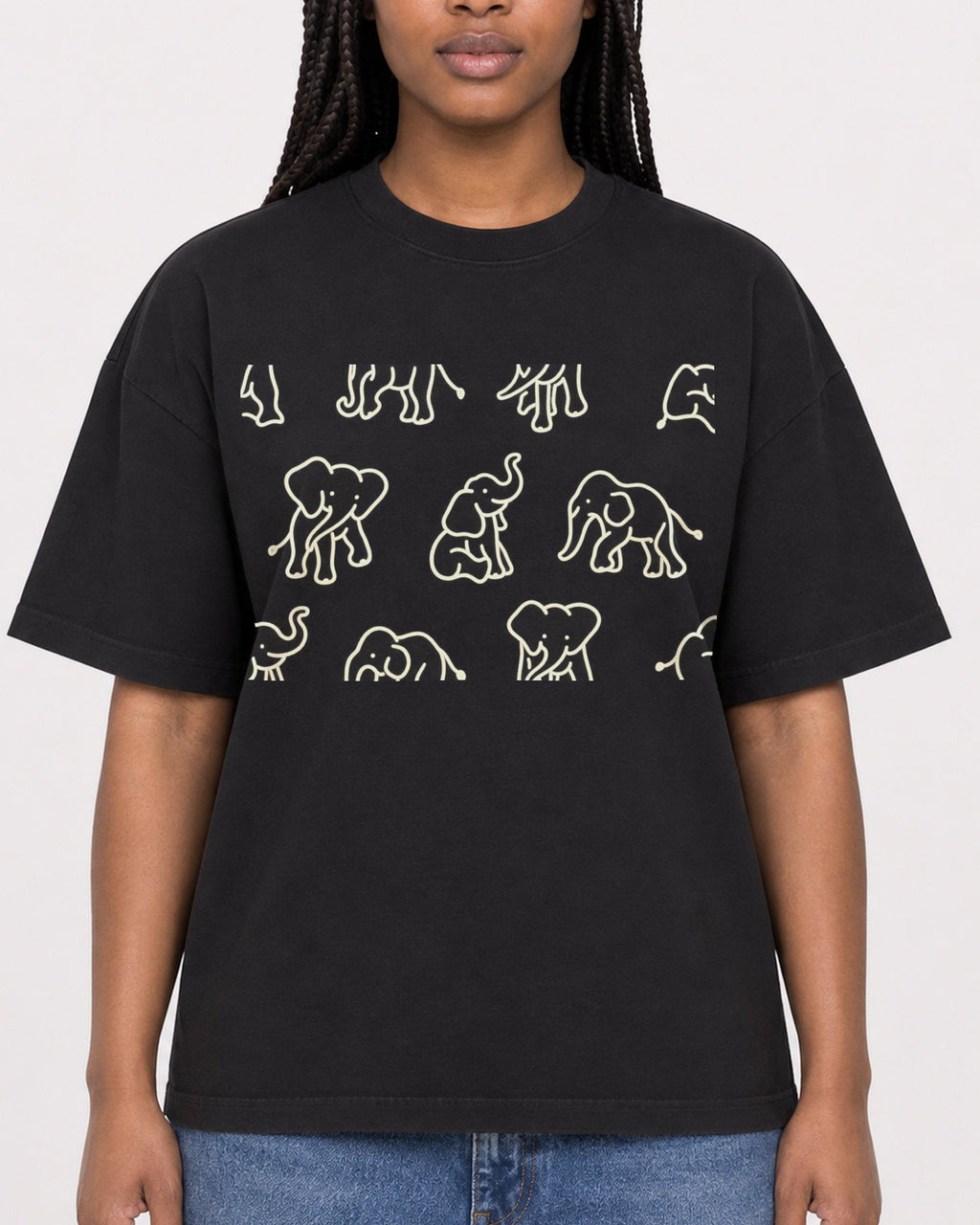 Mockup Boxy Heavyweight Tee Black female close-up 04