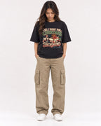 Mockup Boxy Heavyweight Tee Black female full-body 02