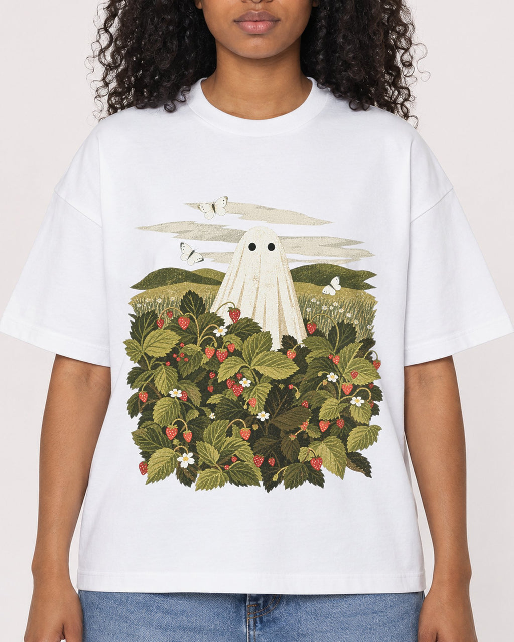 Mockup Boxy Heavyweight Tee White female close-up 05
