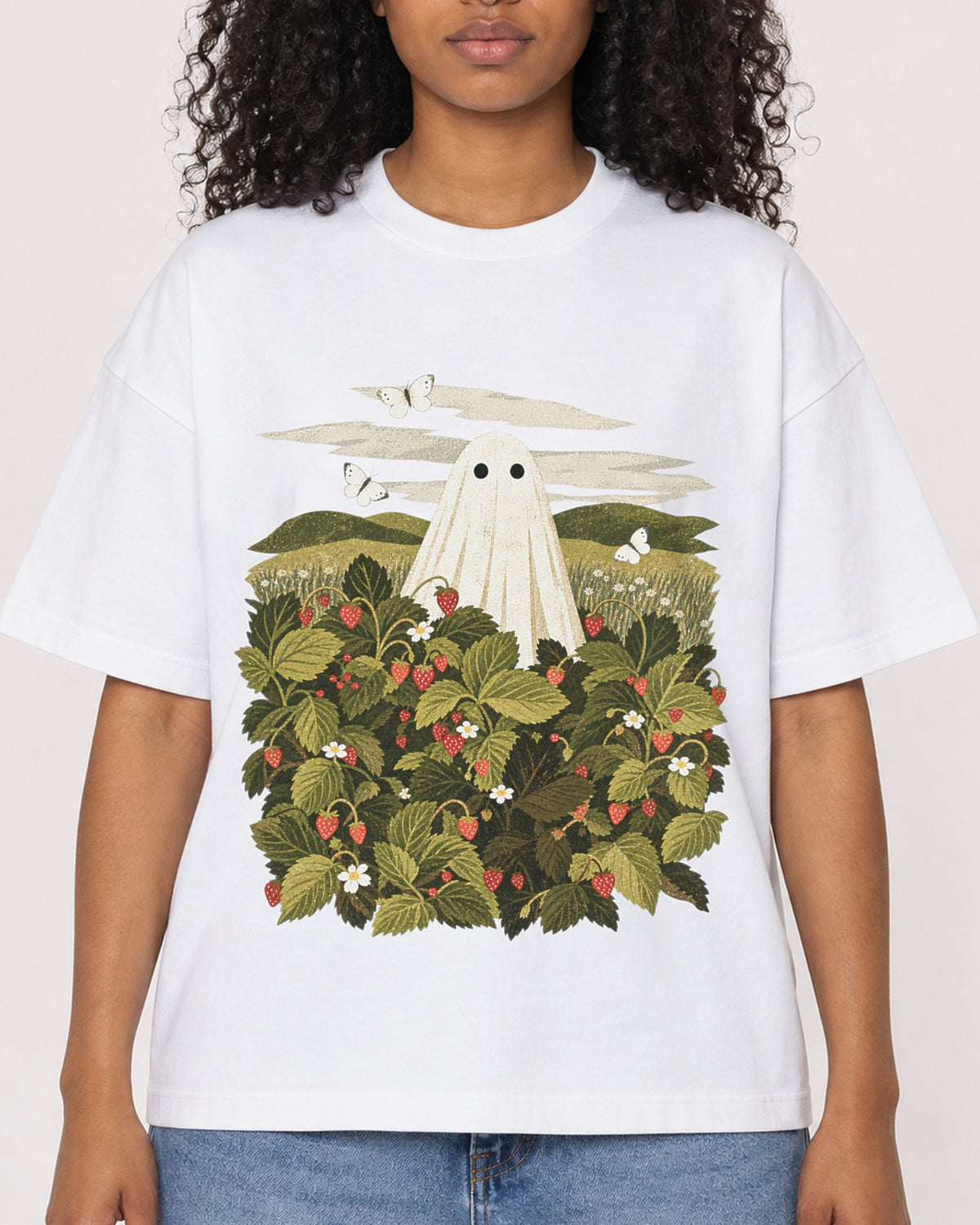 Mockup Boxy Heavyweight Tee White female close-up 05