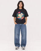 Mockup Boxy Heavyweight Tee Black female full-body 36