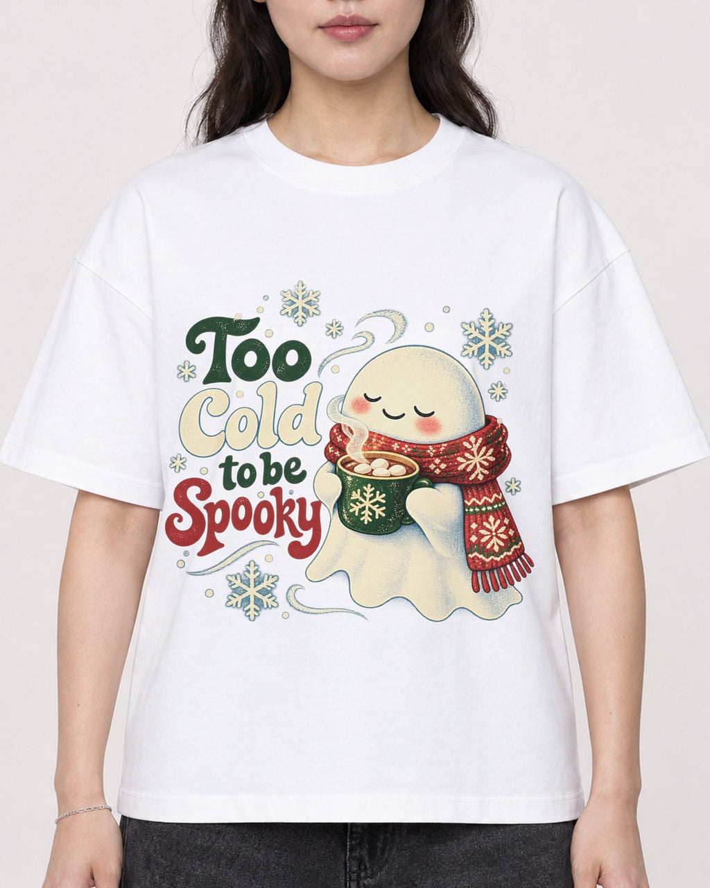 Mockup Boxy Heavyweight Tee White female close-up 03