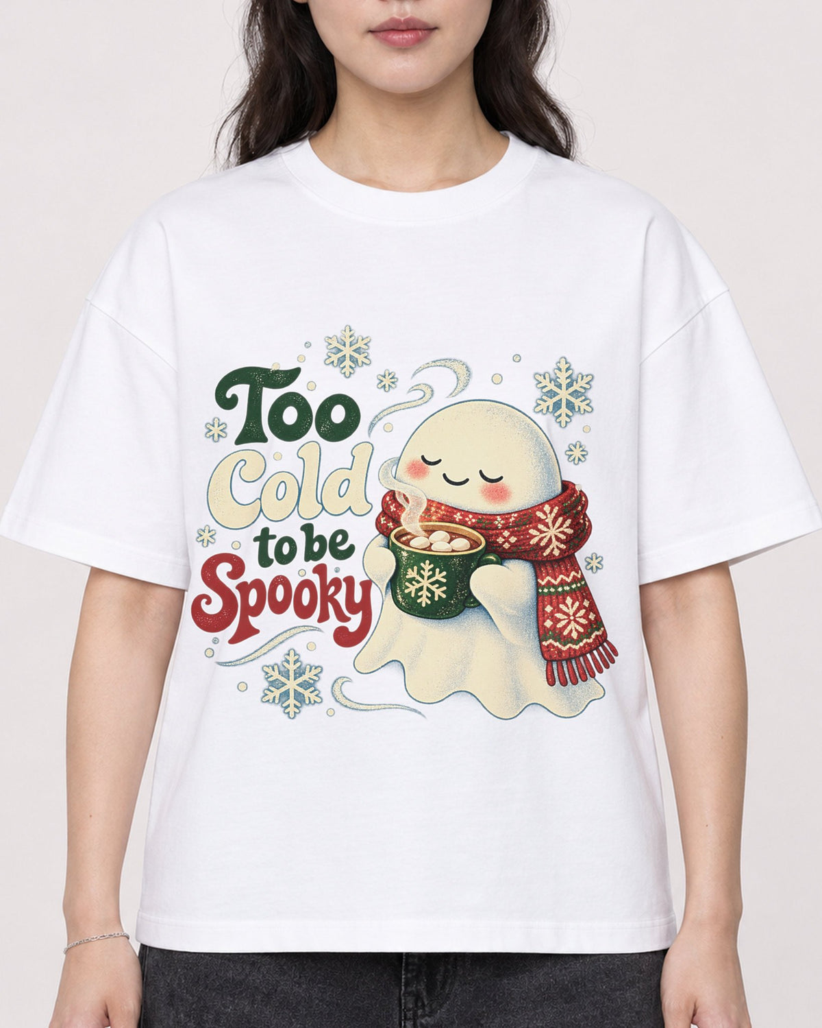 Mockup Boxy Heavyweight Tee White female close-up 03