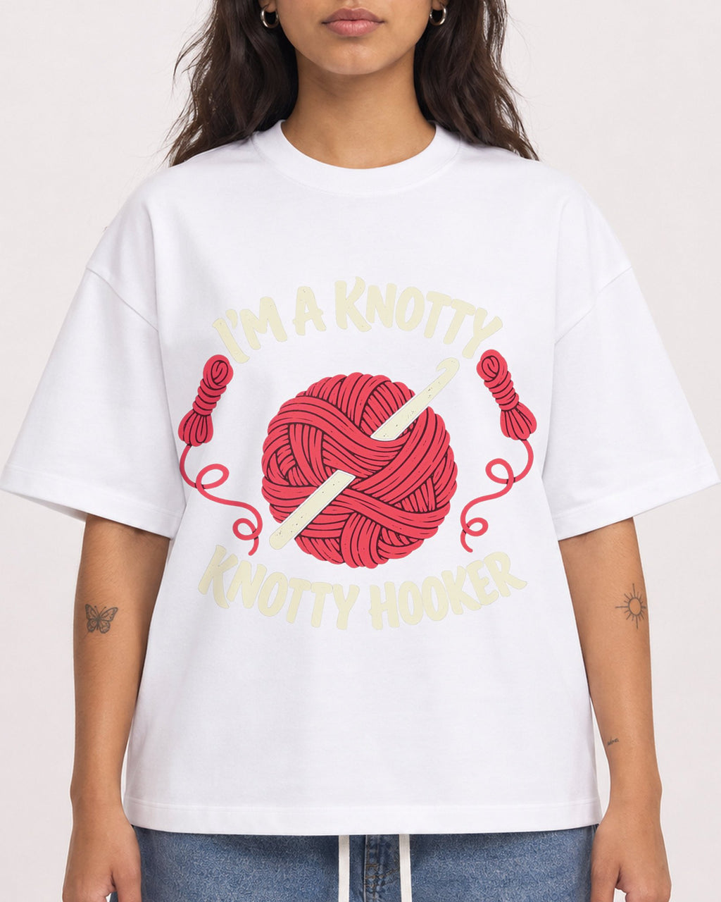 Mockup Boxy Heavyweight Tee White female close-up 06