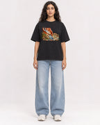 Mockup Boxy Heavyweight Tee Black female full-body 07
