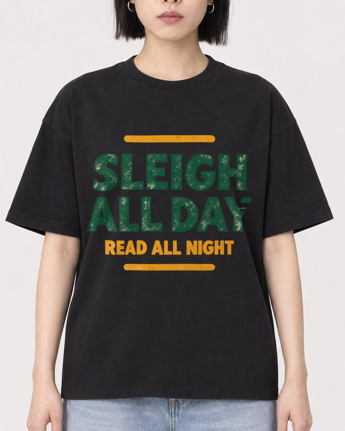 Mockup Boxy Heavyweight Tee Black female close-up 11