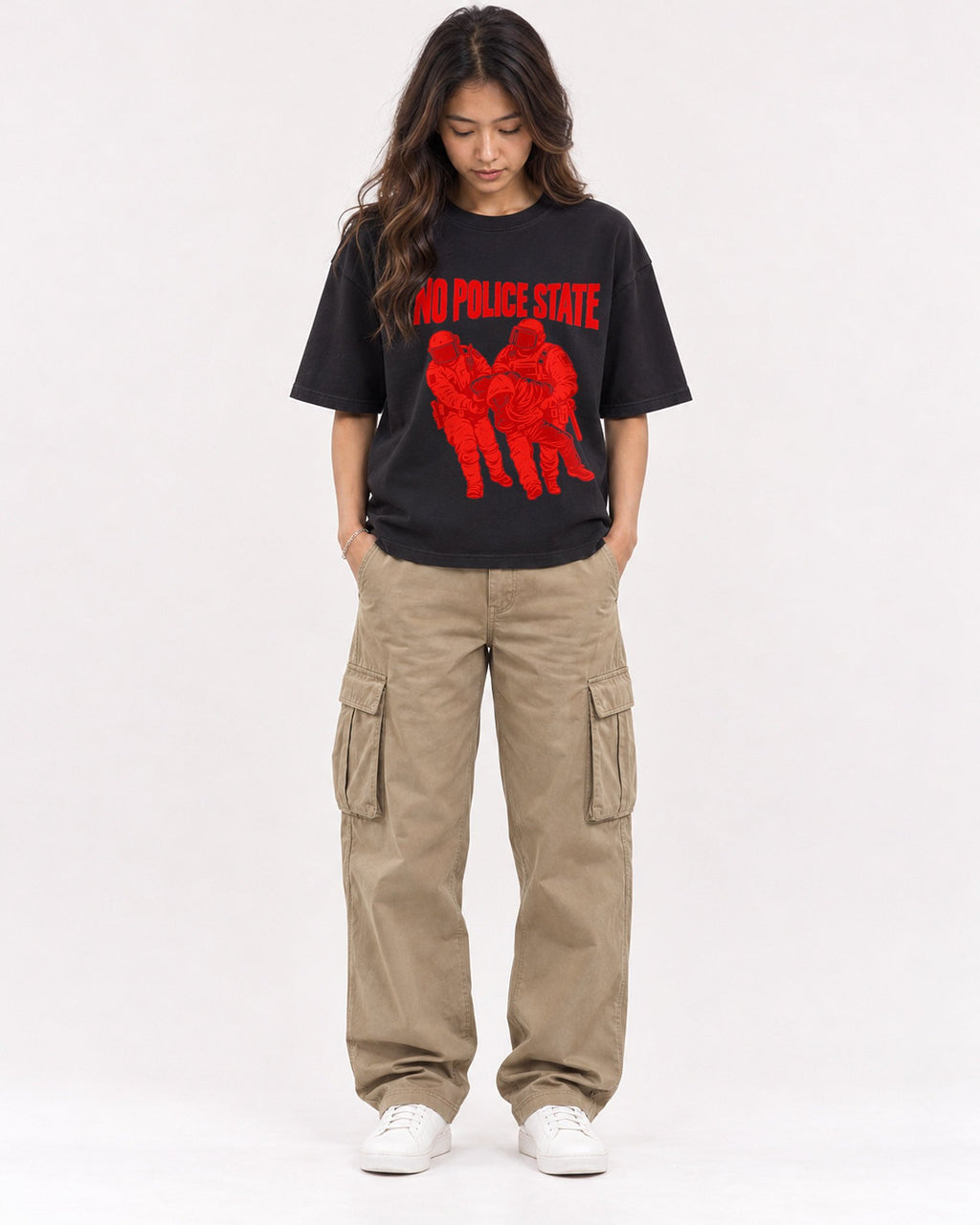 Mockup Boxy Heavyweight Tee Black female full-body 02