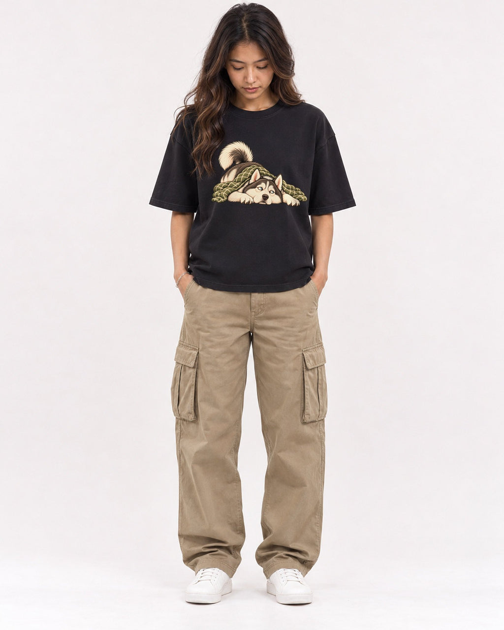 Mockup Boxy Heavyweight Tee Black female full-body 02