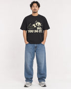 Mockup Boxy Heavyweight Tee Black male full-body 02