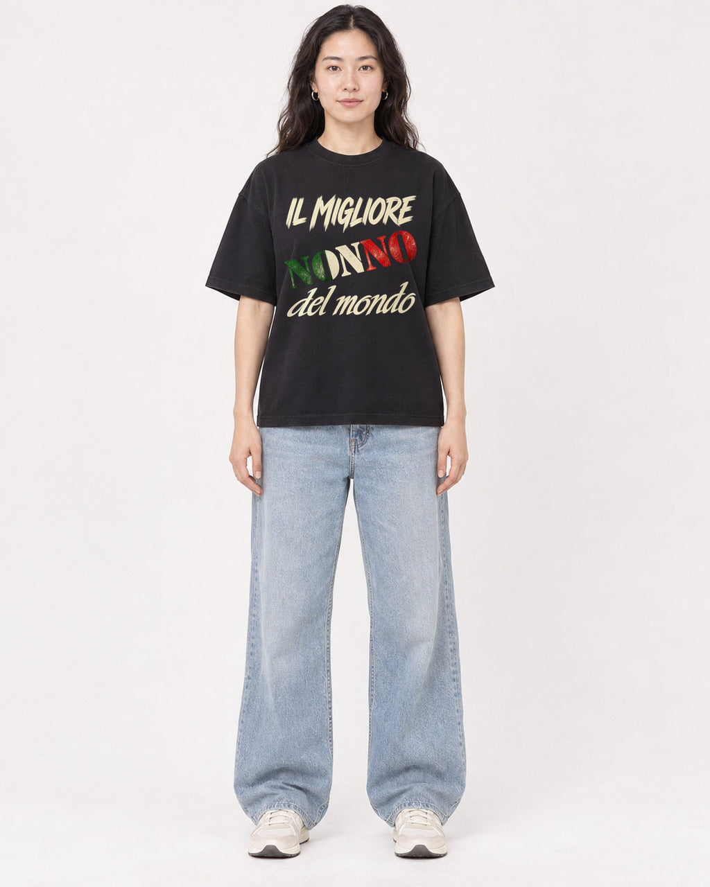 Mockup Boxy Heavyweight Tee Black female full-body 03