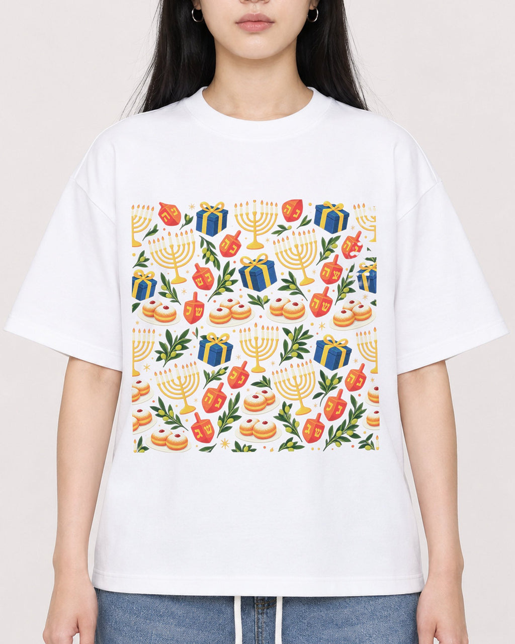 Mockup Boxy Heavyweight Tee White female close-up 01