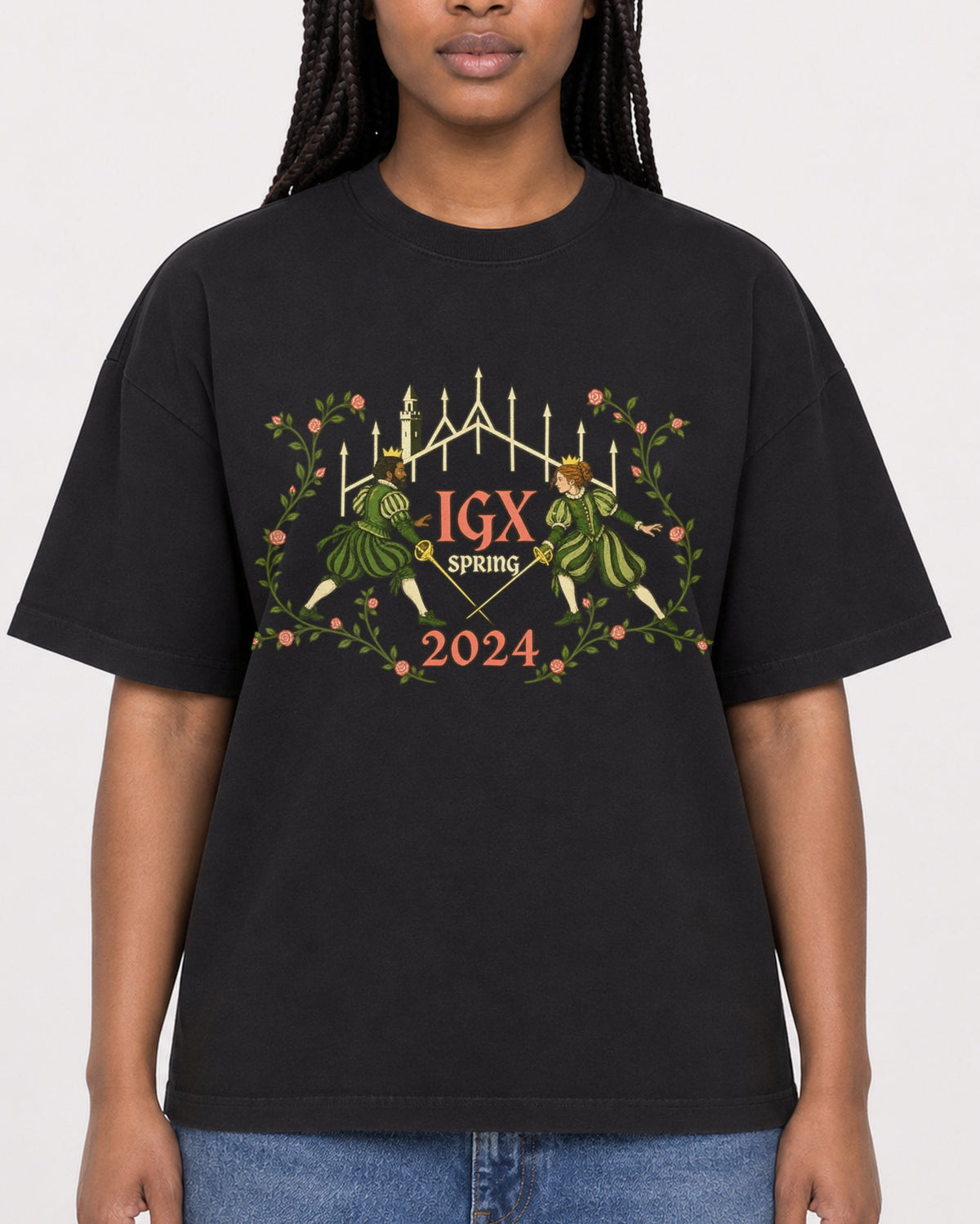 Mockup Boxy Heavyweight Tee Black female close-up 04