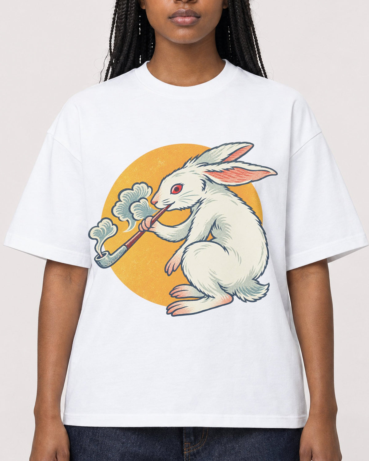 Mockup Boxy Heavyweight Tee White female close-up 04