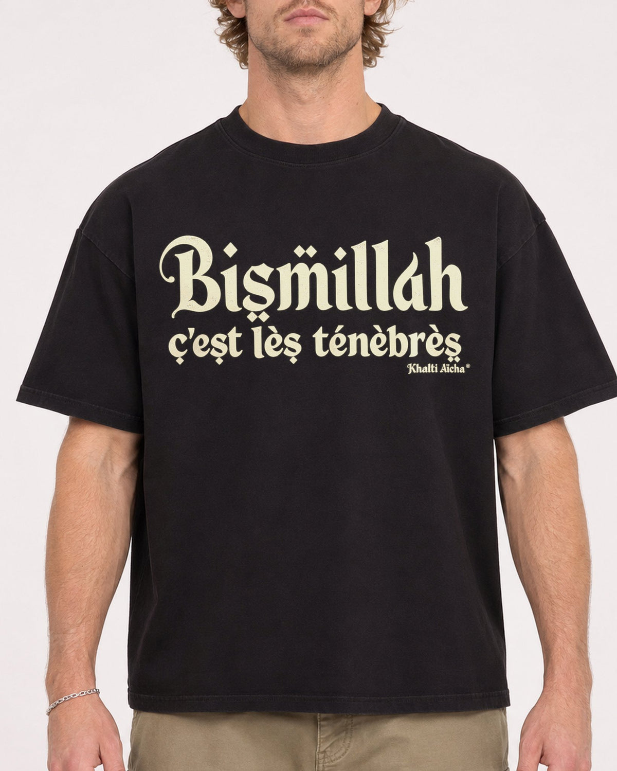 Mockup Boxy Heavyweight Tee Black male close-up 28