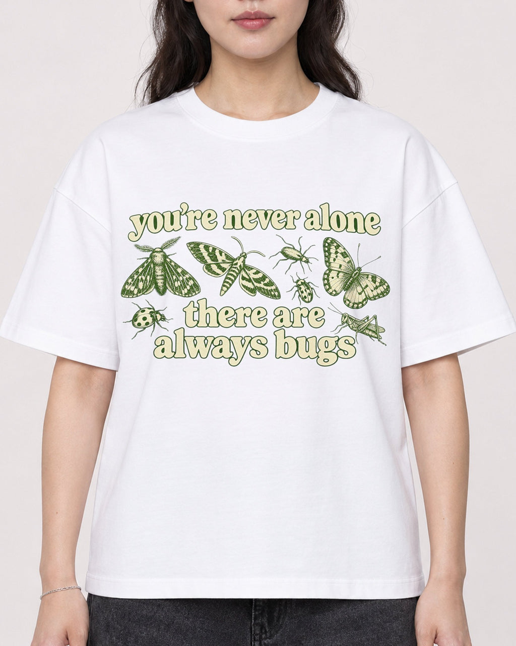 Mockup Boxy Heavyweight Tee White female close-up 03
