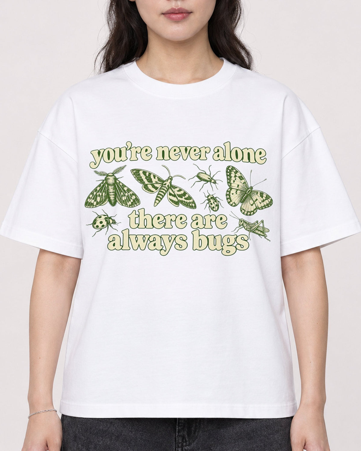 Mockup Boxy Heavyweight Tee White female close-up 03