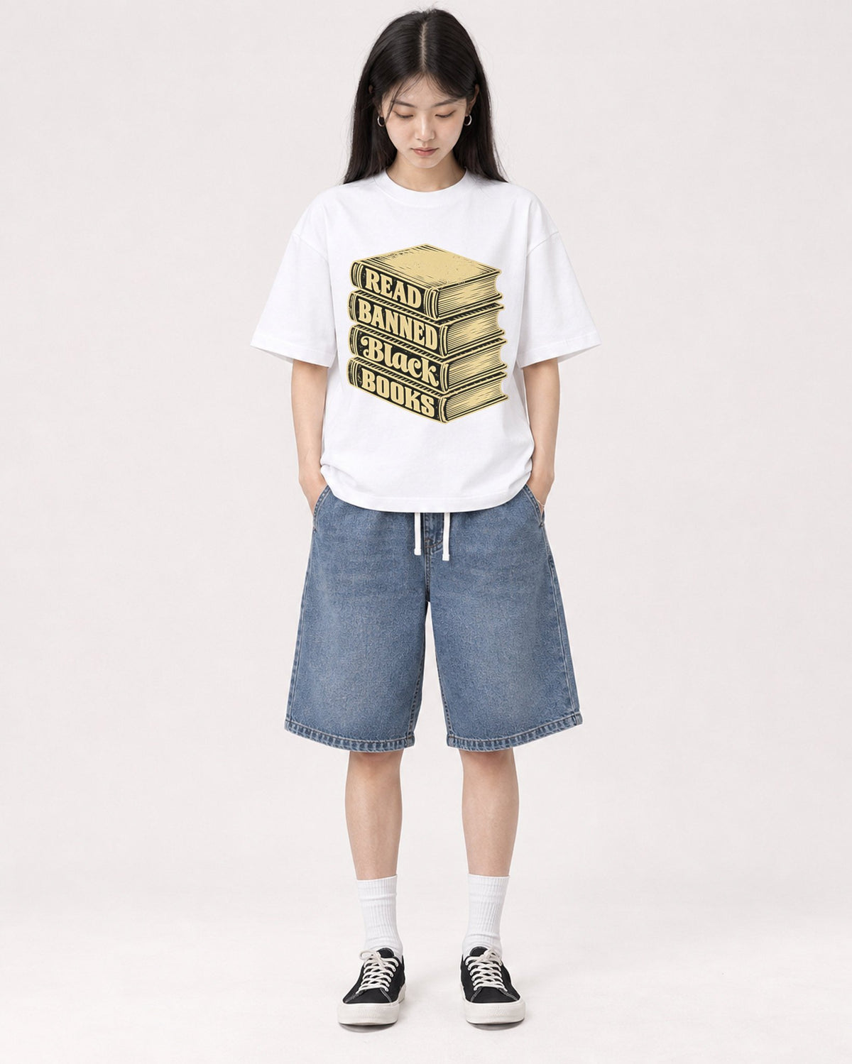 Mockup Boxy Heavyweight Tee White female full-body 01