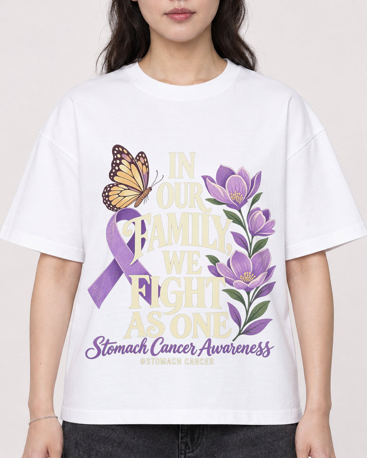 Mockup Boxy Heavyweight Tee White female close-up 03