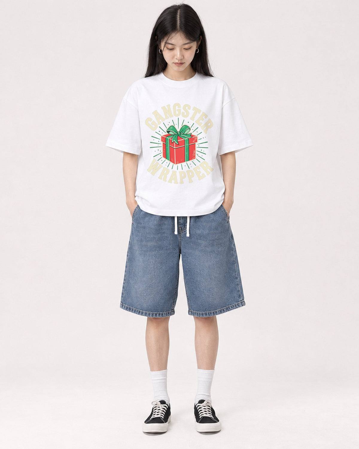 Mockup Boxy Heavyweight Tee White female full-body 01
