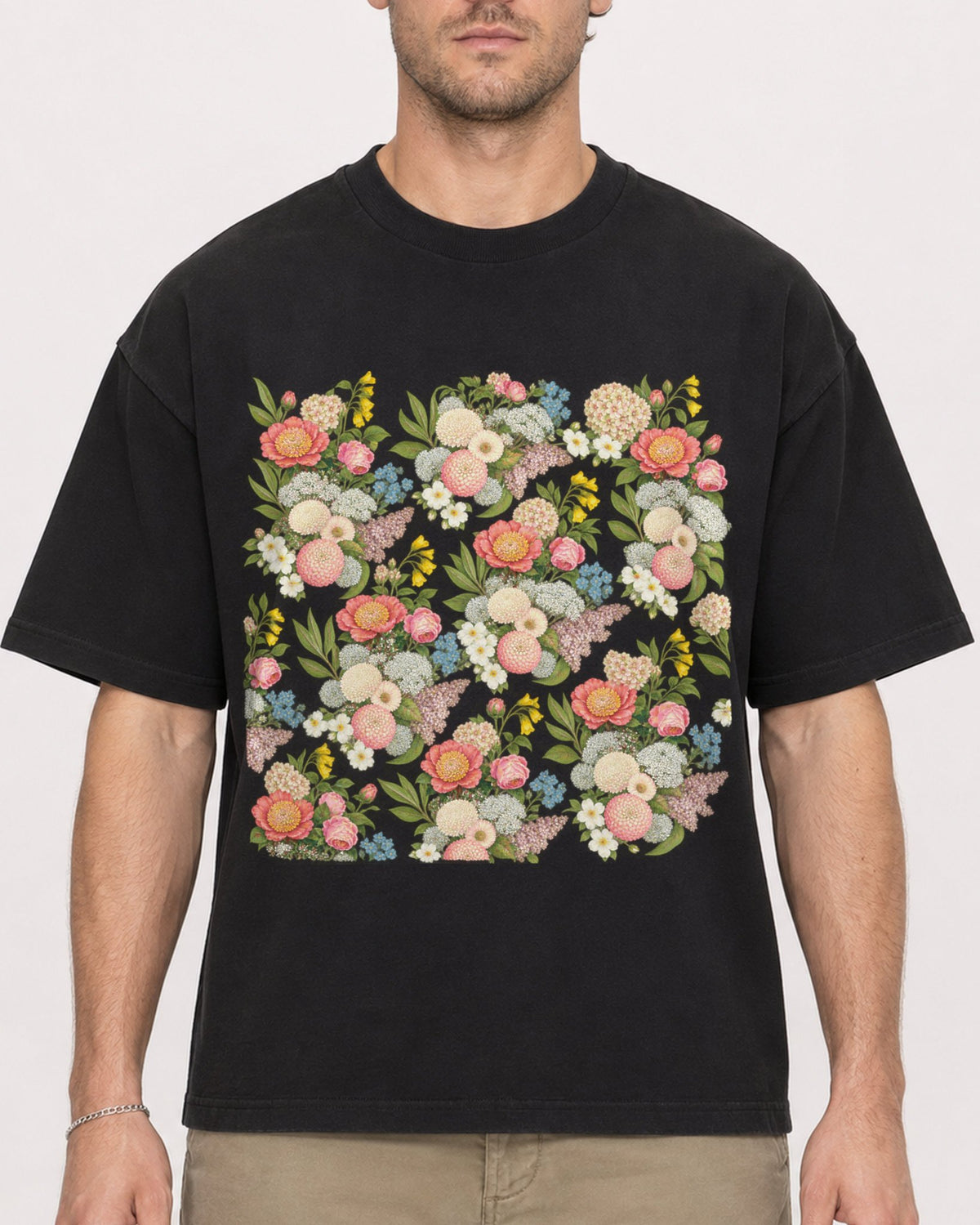 Mockup Boxy Heavyweight Tee Black male close-up 08